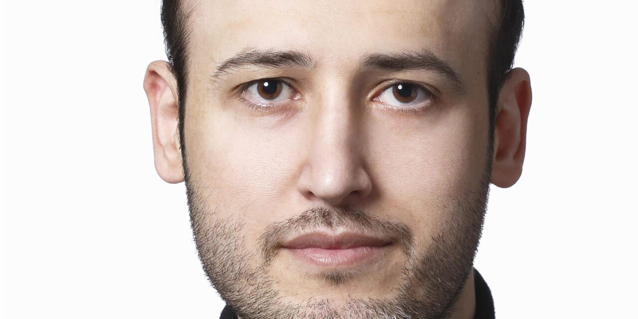 Predict, Polymerize, and Scale: Physics-Aware Tomographic Volumetric 3D Printing 